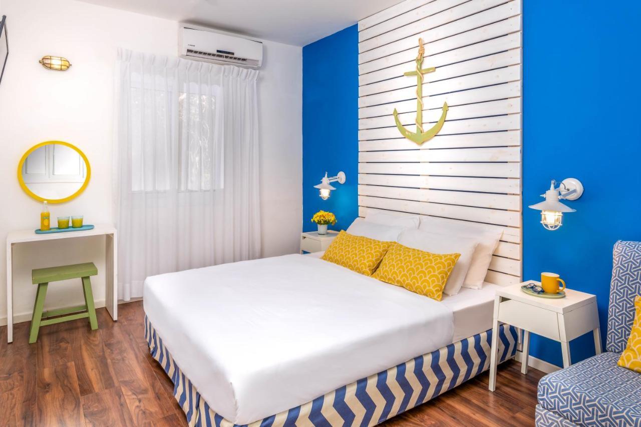Travel Hotel Gesher Haziv Exteriör bild