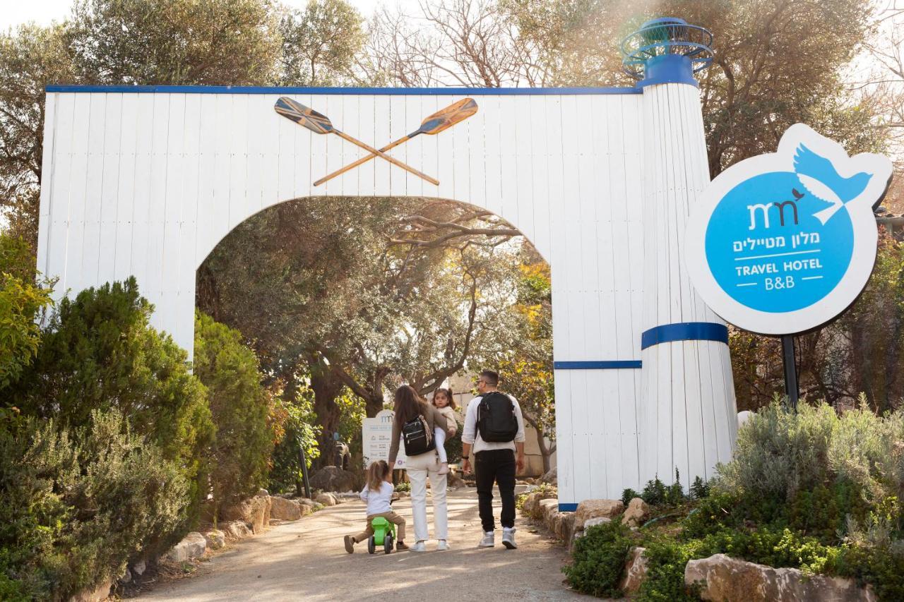 Travel Hotel Gesher Haziv Exteriör bild