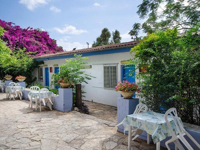 Travel Hotel Gesher Haziv Exteriör bild
